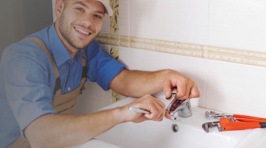 Professional clogged drains services in Whiting, IA